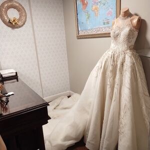 Wedding gown